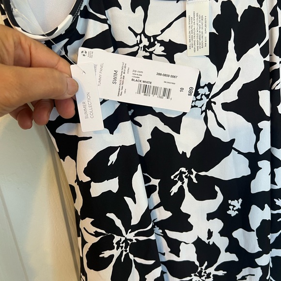 ✅Liz Claiborne Black and White Floral swim dress - Picture 8 of 13